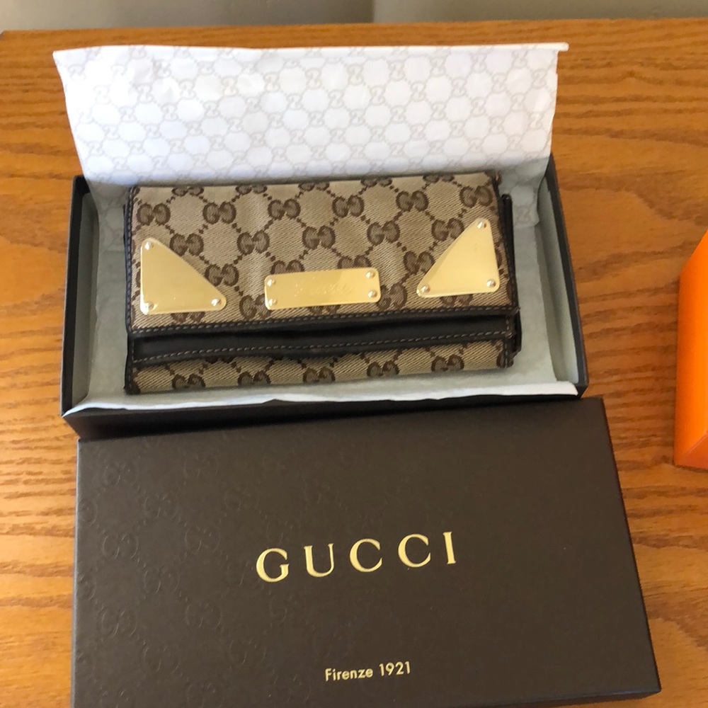 Gucci wallet